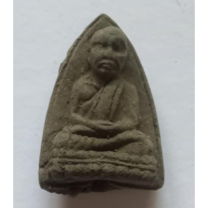 หลวงปู่ทวด ปี 2539 พิมพ์กลีบบัว (บัวขีดมีขอบ) เนื้อว่านเก่าปี 2497 กดมือโบราณ ปลุกเสกโดย พระอาจารย์นอง พุทธคุณคุ้มครอง แคล้วคลาด และเสริมสิริมงคล No. 62